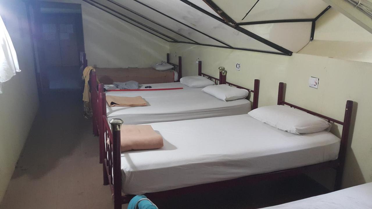 Alora Budget Inn Tanah Rata Exterior foto