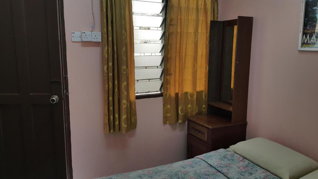 Alora Budget Inn Tanah Rata Exterior foto