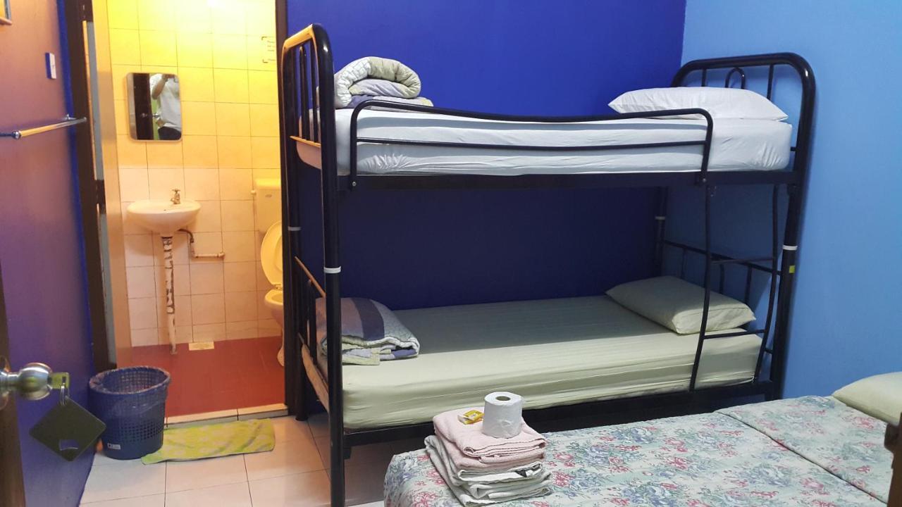 Alora Budget Inn Tanah Rata Exterior foto